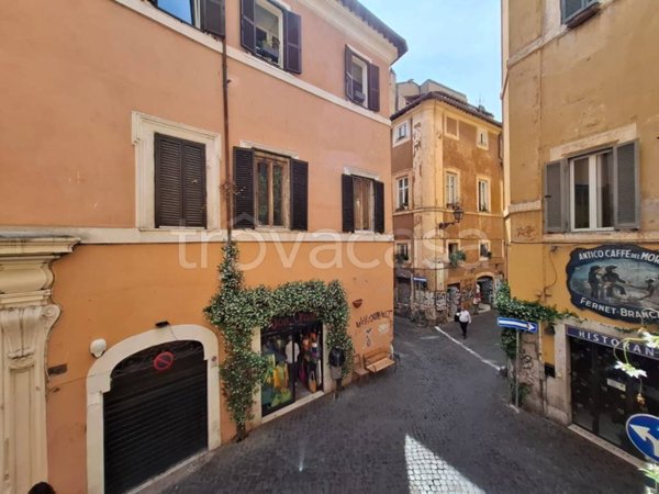 appartamento in vendita a Roma in zona Trastevere