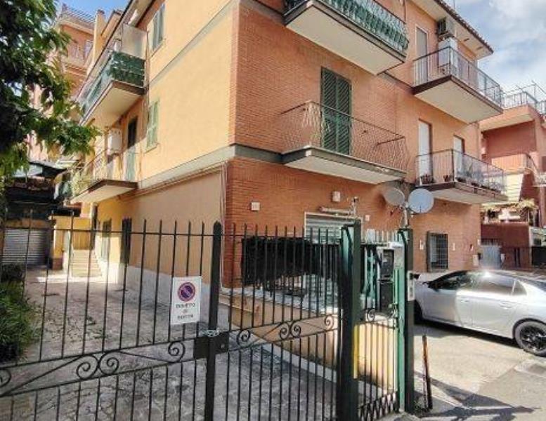 appartamento in vendita a Roma in zona Montespaccato