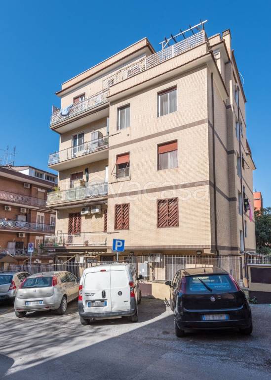appartamento in vendita a Roma in zona Alessandrino