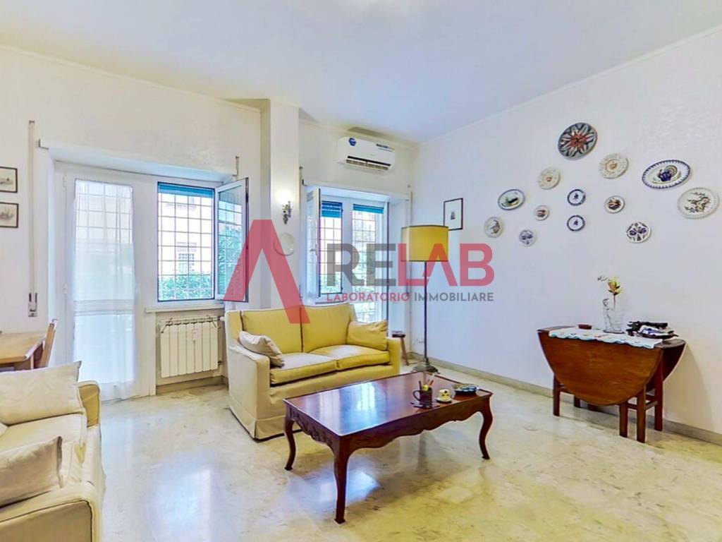 appartamento in vendita a Roma in zona Ostia