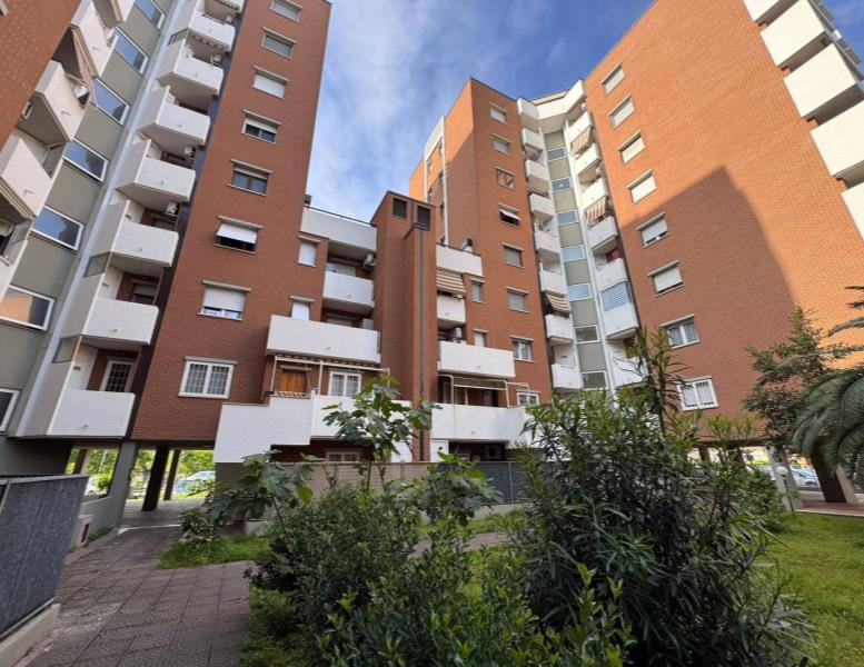 appartamento in vendita a Roma in zona Torre Maura