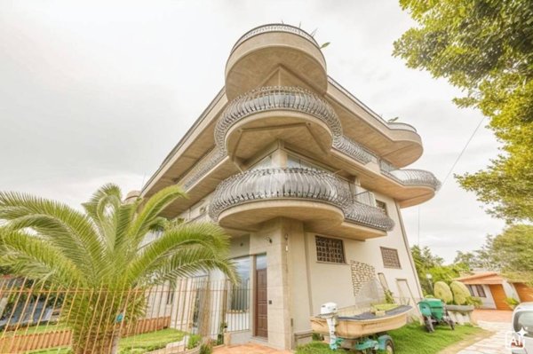 appartamento in vendita a Roma in zona Casal Morena