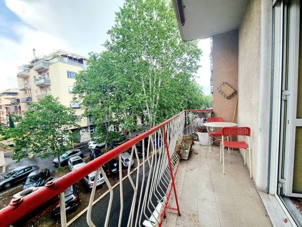 appartamento in vendita a Roma in zona Appio Claudio