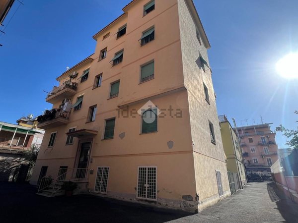 appartamento in vendita a Roma in zona Prenestino-Centocelle
