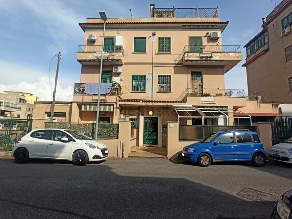 appartamento in vendita a Roma in zona Prenestino-Centocelle