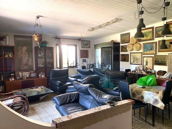 casa indipendente in vendita a Roma in zona Infernetto