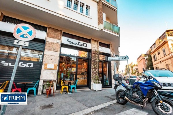 negozio in vendita a Roma in zona Appio Latino