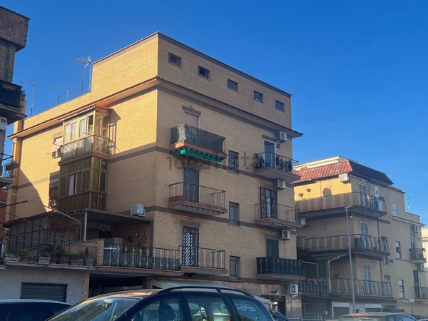 appartamento in vendita a Roma in zona Torre Angela