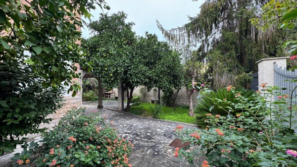 casa indipendente in vendita a Roma in zona Finocchio