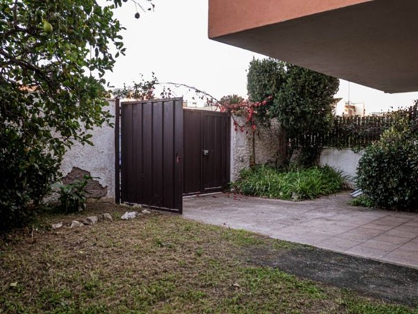 casa indipendente in vendita a Roma in zona Ostia