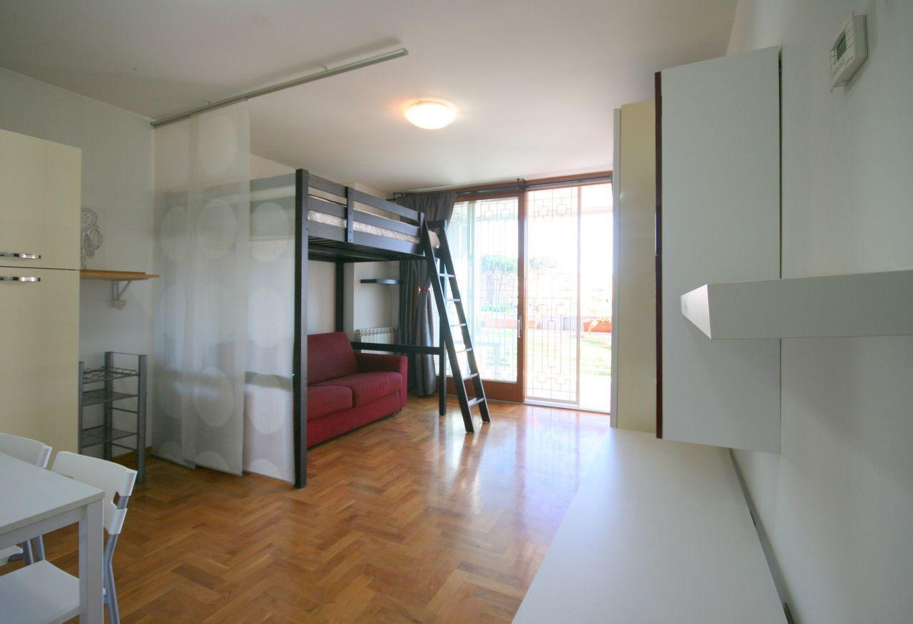 appartamento in vendita a Roma in zona Ostiense