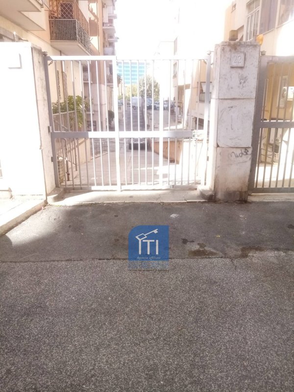 locale di sgombero in vendita a Roma in zona Ostiense