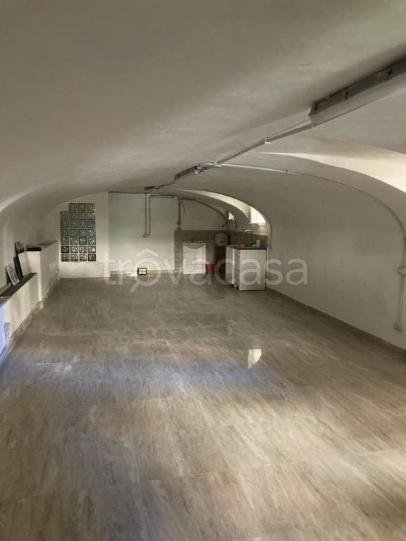 locale commerciale in vendita a Roma