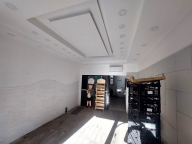 locale commerciale in vendita a Roma