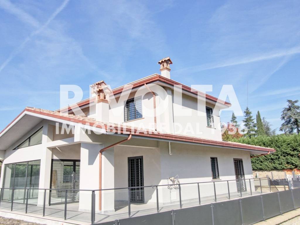 casa indipendente in vendita a Roma in zona Grottarossa