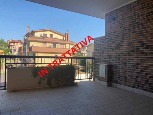 appartamento in vendita a Roma in zona Torrione Cerquetta