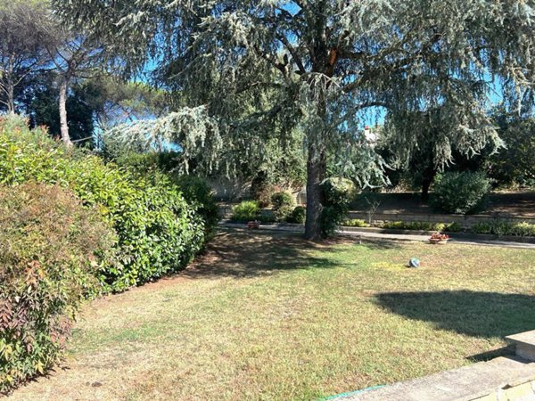 appartamento in vendita a Roma in zona Tor di Quinto