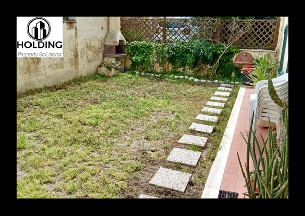 appartamento in vendita a Roma in zona Castel Fusano