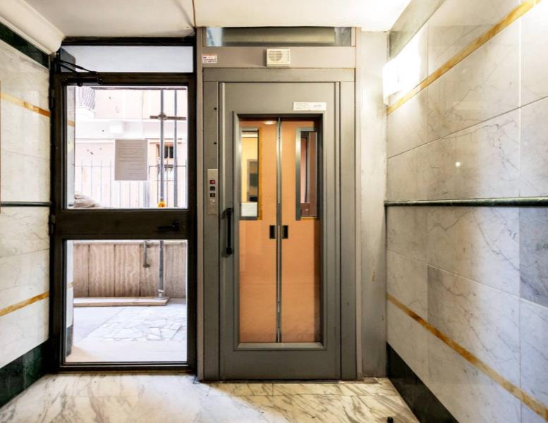 appartamento in vendita a Roma in zona Appio Latino