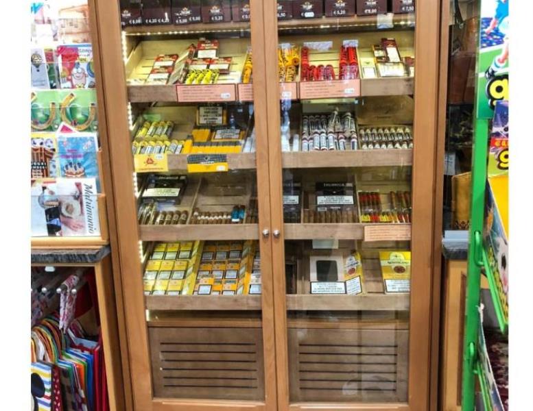 negozio in vendita a Roma in zona EUR