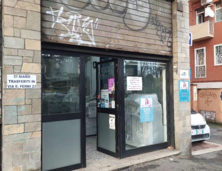 locale commerciale in vendita a Roma in zona Centro Storico