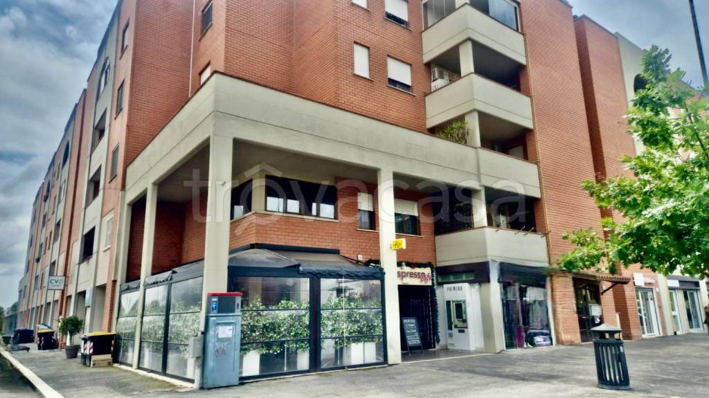 appartamento in vendita a Roma in zona Acilia