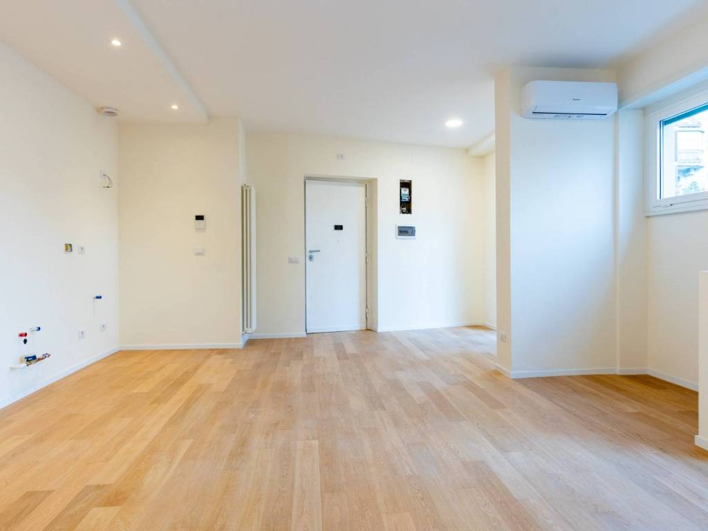 appartamento in vendita a Roma in zona Ostiense