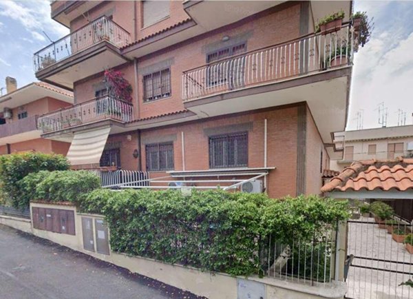 appartamento in vendita a Roma in zona Finocchio
