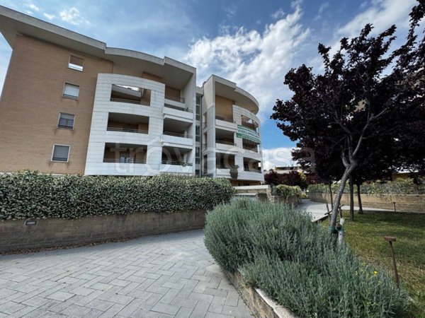 appartamento in vendita a Roma in zona Acilia