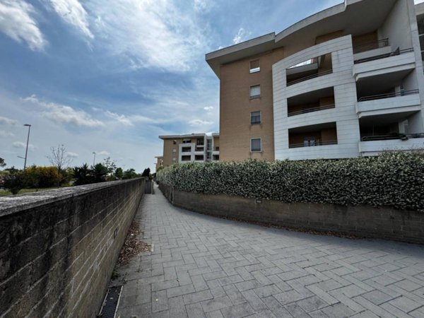 appartamento in vendita a Roma in zona Acilia
