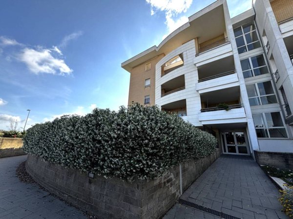 appartamento in vendita a Roma in zona Acilia