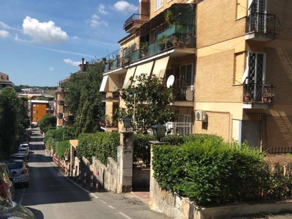 appartamento in vendita a Roma in zona Grottarossa