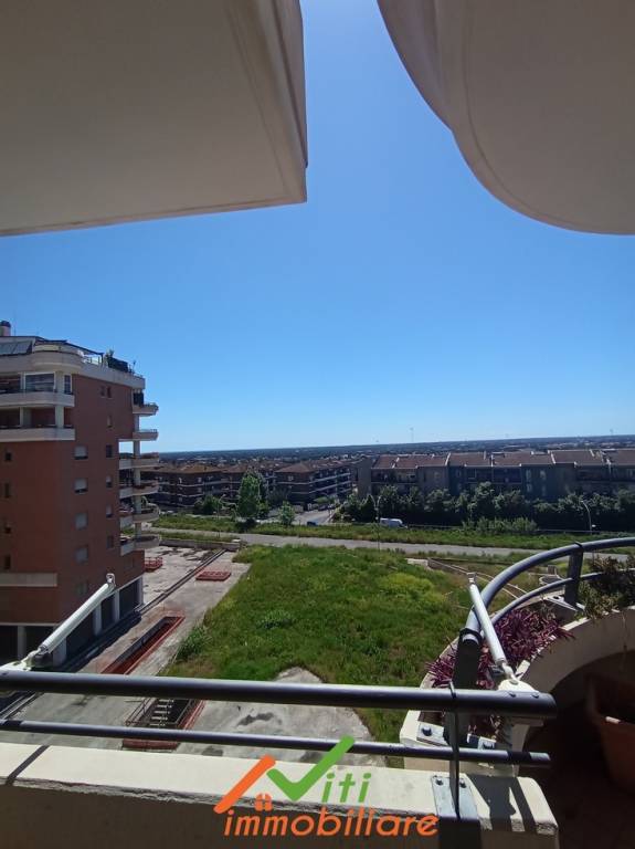 appartamento in vendita a Roma in zona Acilia
