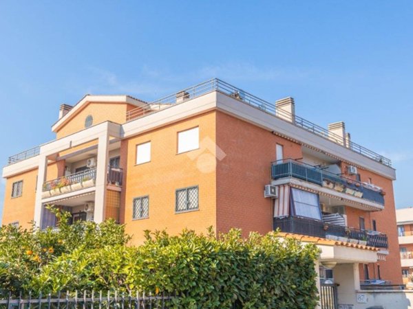 appartamento in vendita a Roma in zona Castelverde
