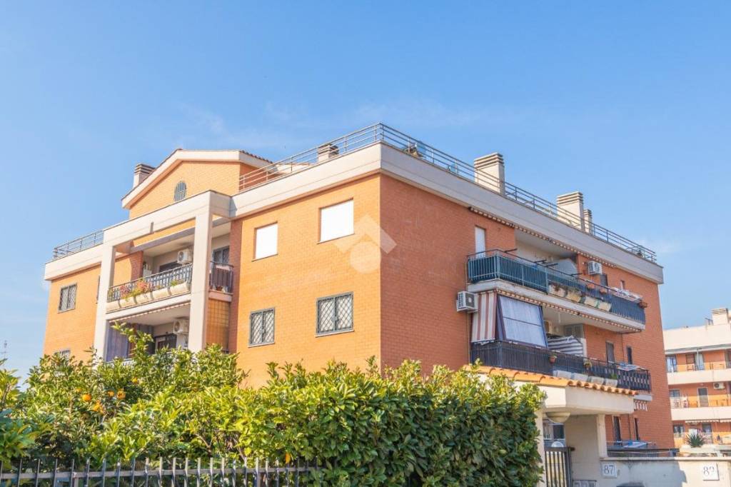 appartamento in vendita a Roma in zona Castelverde