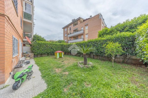 appartamento in vendita a Roma in zona Castelverde