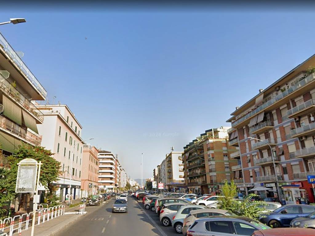 appartamento in vendita a Roma in zona Cinecittà