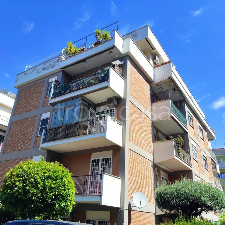 appartamento in vendita a Roma in zona Primavalle