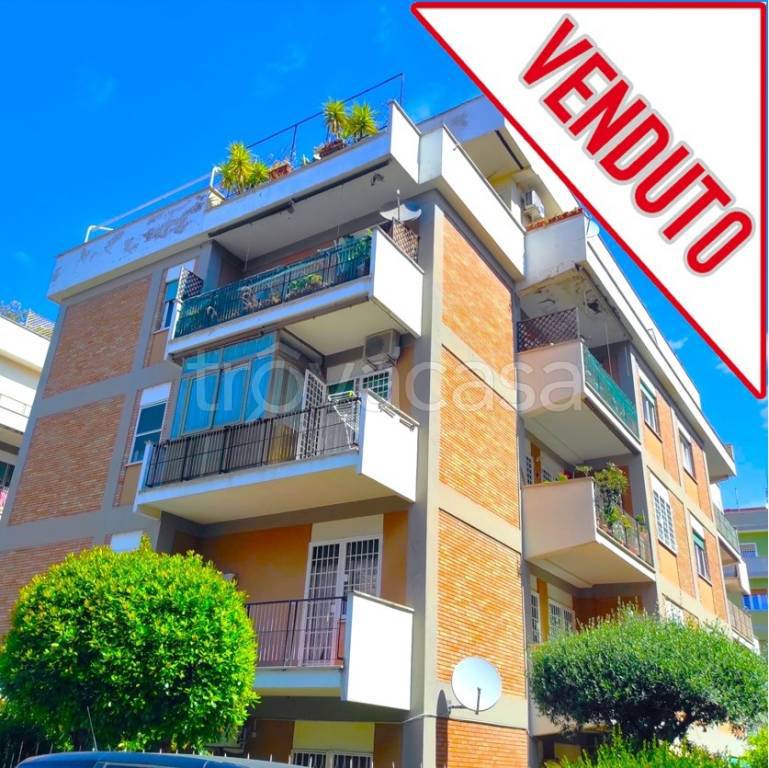 appartamento in vendita a Roma in zona Primavalle