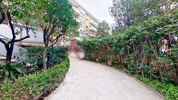 appartamento in vendita a Roma in zona EUR