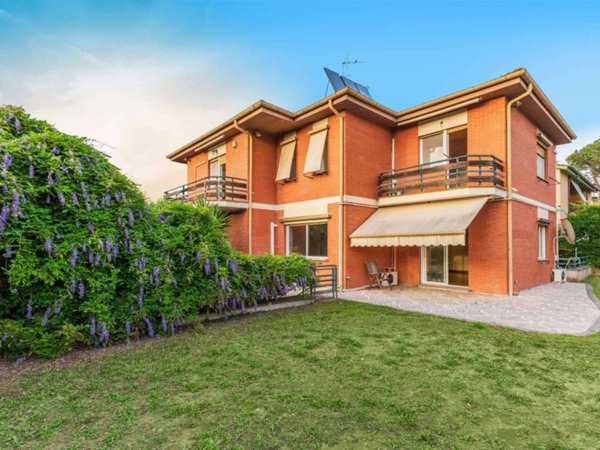 casa indipendente in vendita a Roma in zona Tor di Quinto