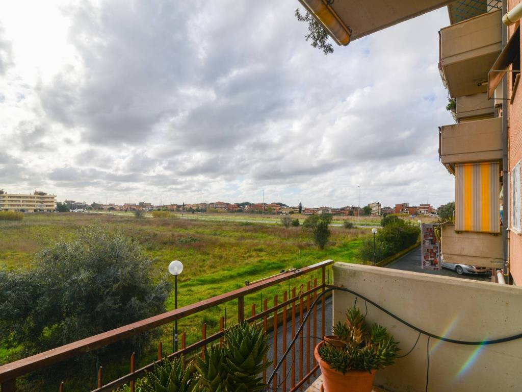 appartamento in vendita a Roma in zona Vitinia