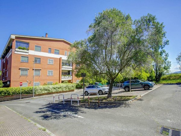 appartamento in vendita a Roma in zona Castel di Leva
