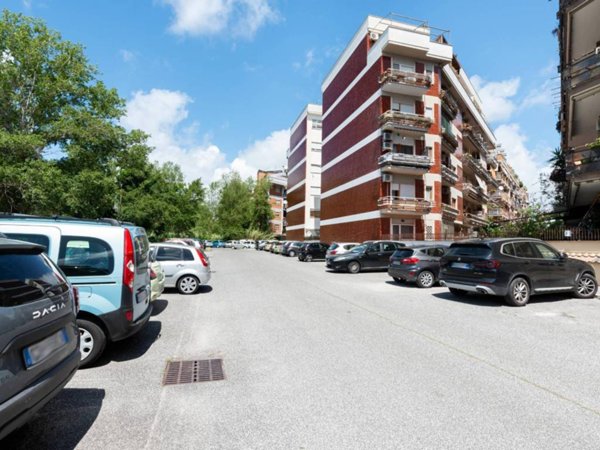 appartamento in vendita a Roma in zona Castel Fusano