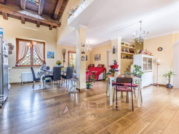 casa indipendente in vendita a Roma in zona Infernetto