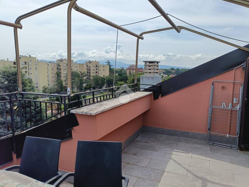 appartamento in vendita a Roma in zona Appio Claudio