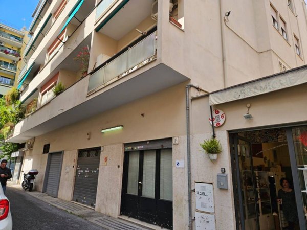 negozio in vendita a Roma in zona Appio Latino