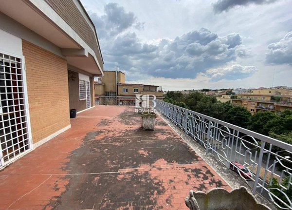 appartamento in vendita a Roma in zona Gianicolense