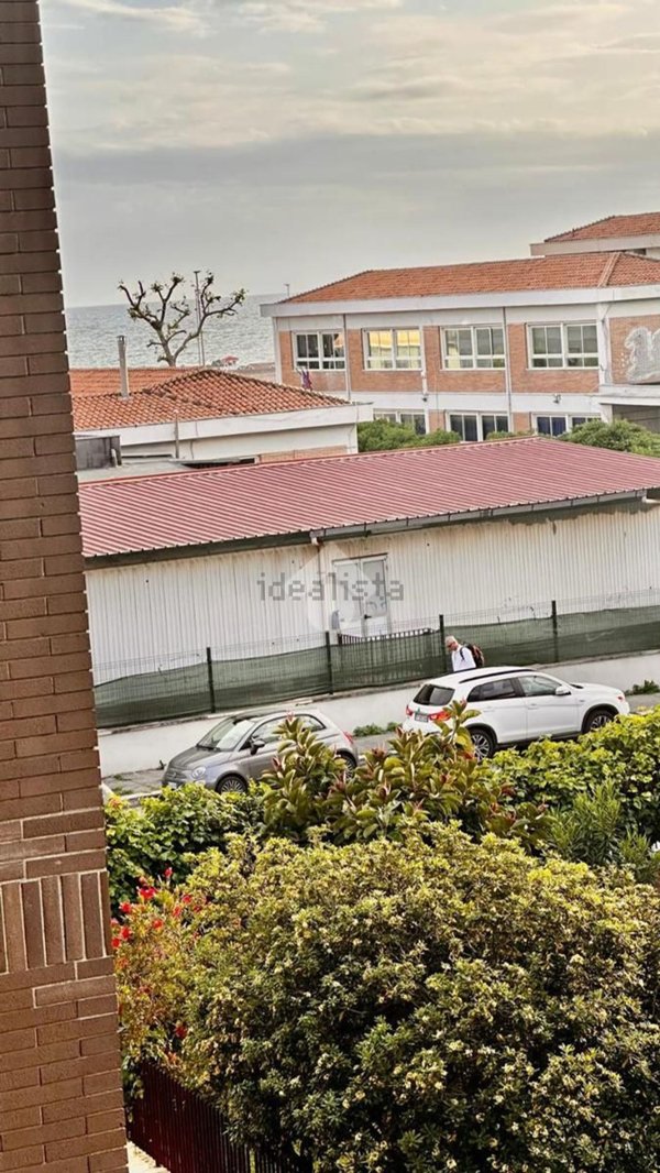 appartamento in vendita a Roma in zona Ostia