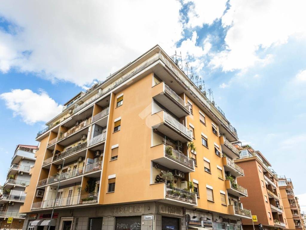 appartamento in vendita a Roma in zona Aurelio